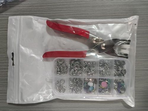 Color press button, resin pin button