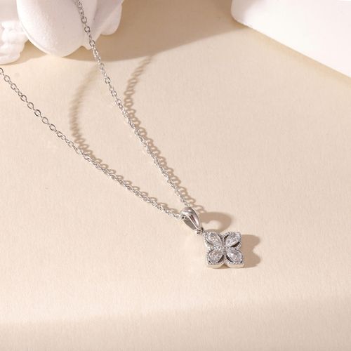 Rotating Clover Necklace