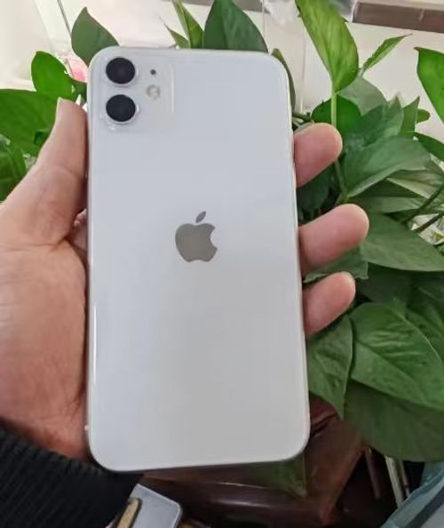 Genuine, original pre-owned iPhone 11 and 11 Pro Max smartphones for sale at low prices.