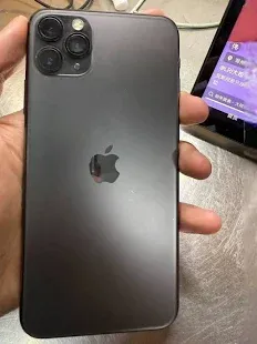 Genuine, original pre-owned iPhone 11 and 11 Pro Max smartphones for sale at low prices.