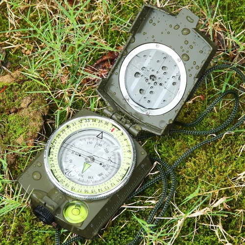 High-Precision Luminous Compass