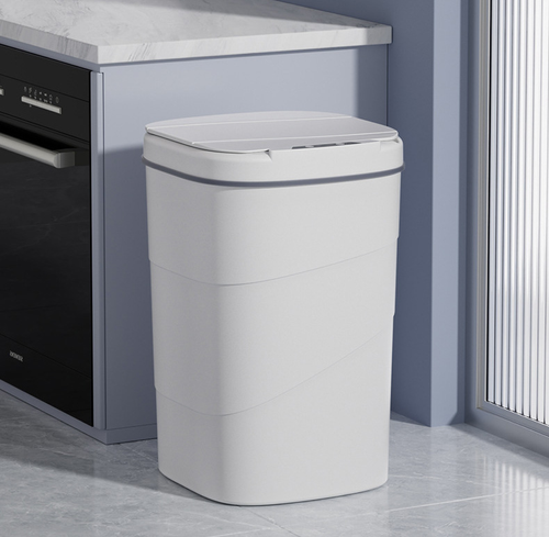 Automatic trash can