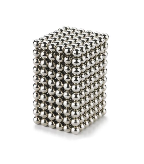 Hot Sale! Buckyballs Toy —— Made of Silver Neodymium Magnet, 3mm Size, 216 Pieces per Box, Super Stress-Relieving, Versatile Ways to Play, Free to Assemble