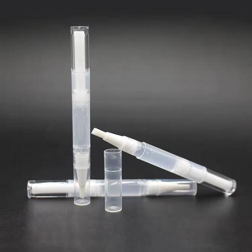 New design of teeth cleaning and whitening pen for teeth brightening