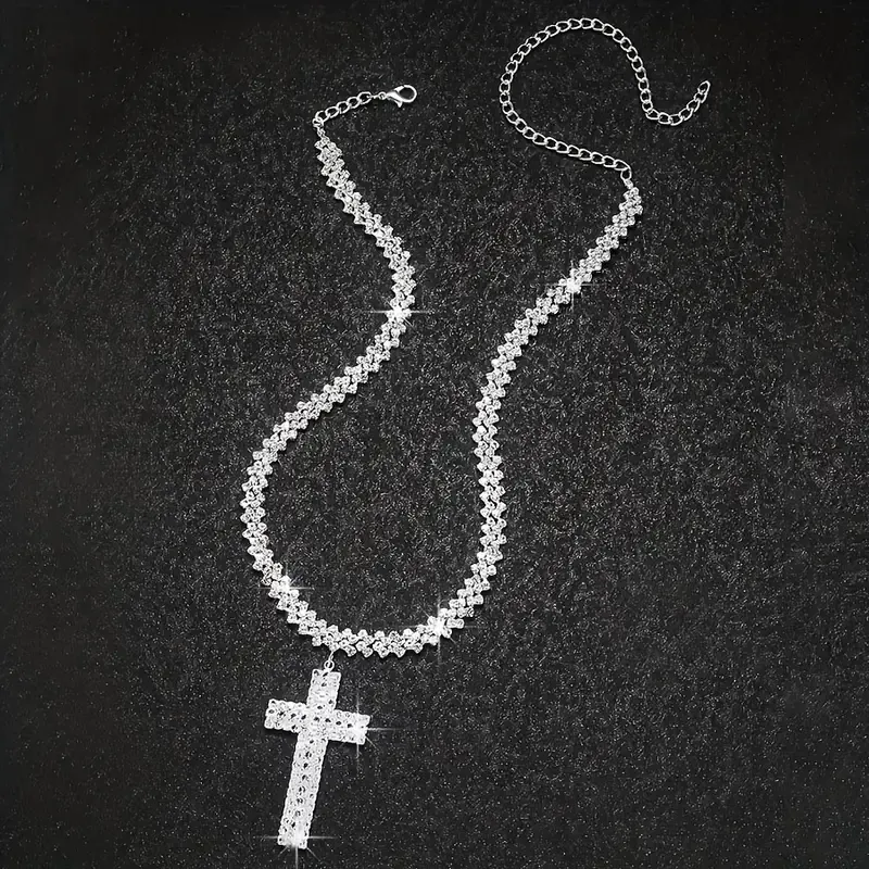 Fashionable and trendy accessories, luxurious and elegant, multi-layer water diamond trendy cross pendant necklace