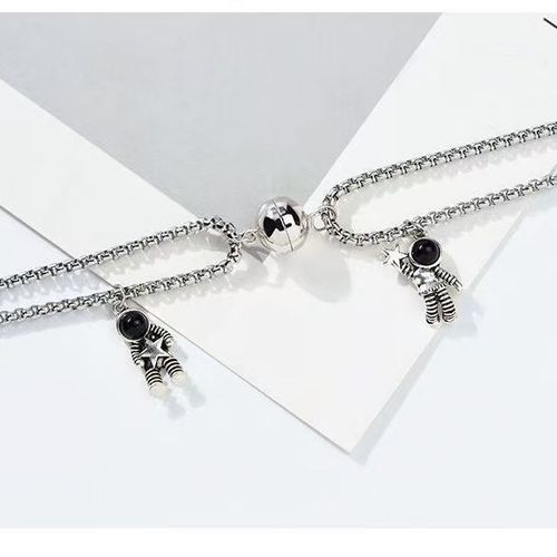 💑💎 Couple Necklace Set – Buy 1 Get 1 FREE (2 Pieces)