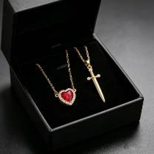 💕💎🎁 Heart Necklace + Luxury Gift Box – Ready for Surprise Gift