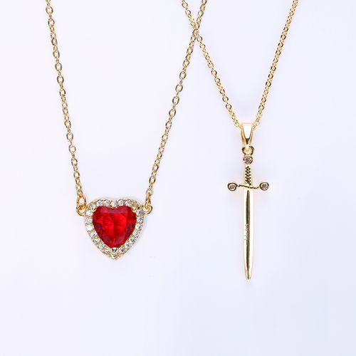Heart-Piercing Sword Necklace ⚔️ Black Gift Box 🎁 For Your Lover