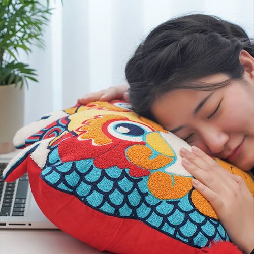 故宫文化飞龙乘云抱枕 靠枕 玩偶 公仔