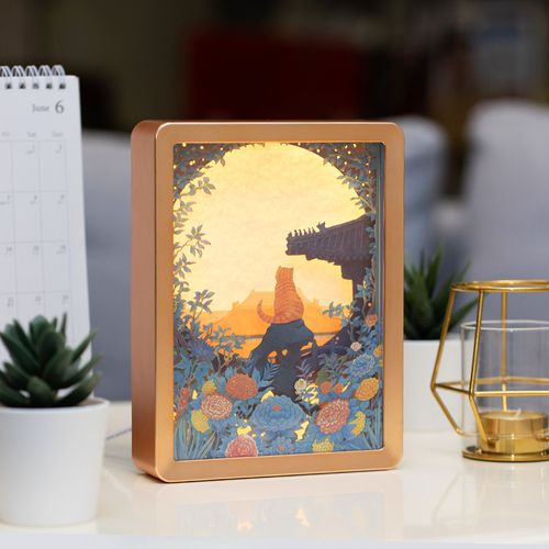 故宫文化宫猫记·紫禁月满(纸雕灯)