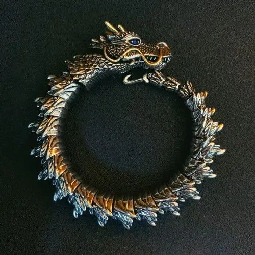 Dragon - shaped bracelet