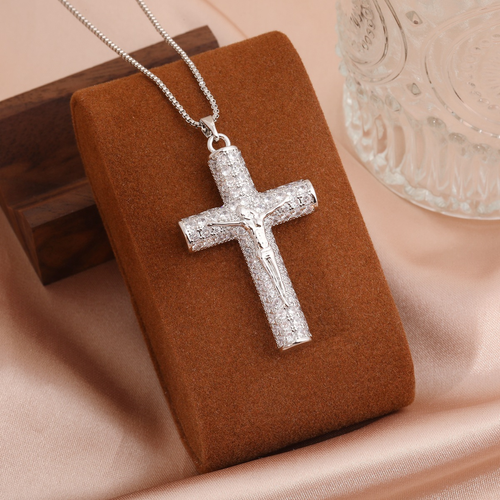 2025 Fashion Iced Out Cross Necklace  18K Gold Plated  925 Silver Options, Zircon Moissanite Hip Hop Religious Pendant, Versatile Bling for Men Women