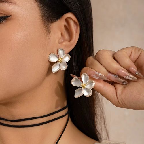 Elegant Simple Gold Plated Punk Five Leaf Flower Stud Earrings for Women for Weddings and Bridal Y2K Accessories Gift ES094