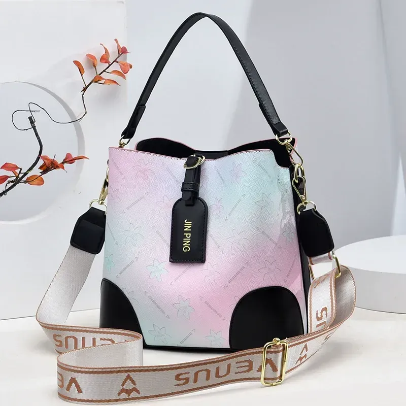 New style trendy simple and stylish atmospheric crossbody shoulder bag manufacturer foreign trade handbag large capacity ladies 2025 14 sales