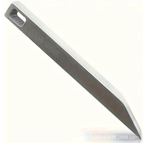 Portable heavy-duty crowbar keychain multi-function crowbar household portable crowbar self-defense bottle opener box opener