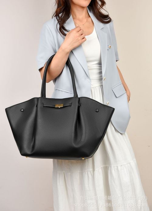 Women's Large-Capacity Handbags 2026 New Solid Color Tote Bags Black Fashionable for Daily Travel
