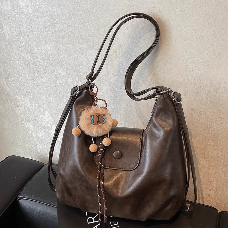 Premium vintage large-capacity bag, commute backpack, shoulder tote bag