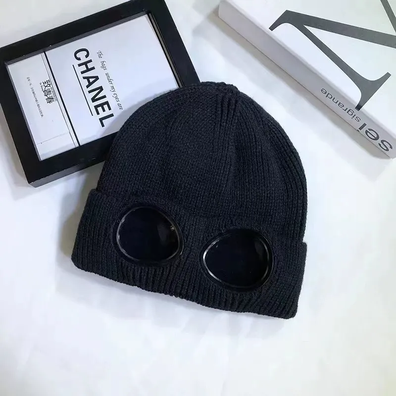 Unisex Solid Color Goggle Lens Design Beanie Hat, Casual Soft Comfortable Beanie for Fall & Winter, Fashion Accessories for Both Men & Women, Knitted Winter Hat