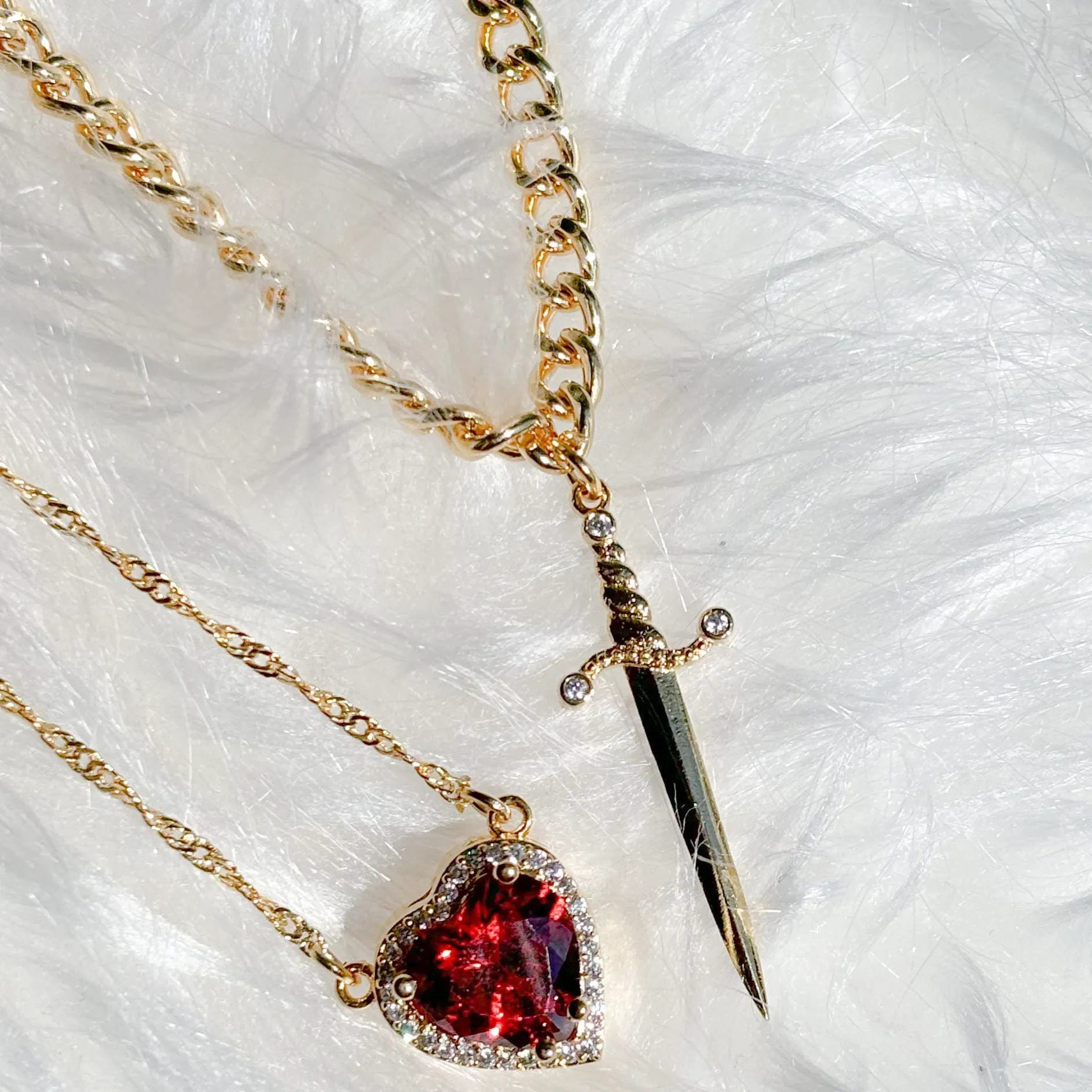 Heart Arrow Necklace - Couples Matching Hypoallergenic Red Zircon Love Sword Pendant Titanium Steel Choker  Dainty Chic Gift for Her & Him