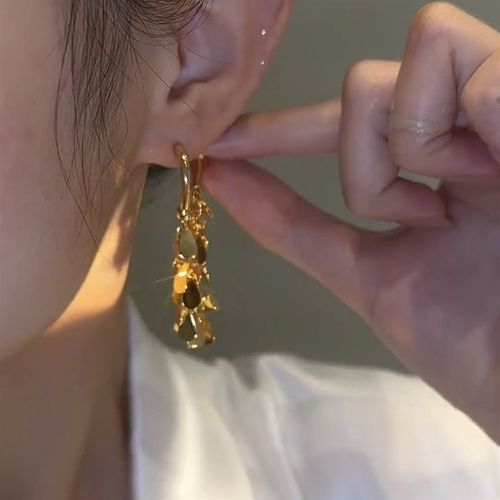 New Light Luxury Hong Kong Style Earrings - Retro High-End Water Drop Tassel Earrings, Trendy Influencer Ear Jewelry, Minimalist Fashion Earrings for Women