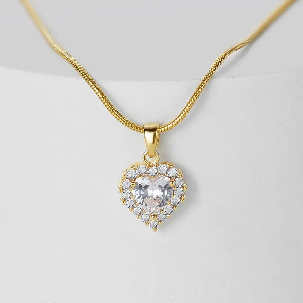 Heart & Sunflower Copper Zircon Necklace for Women - Luxury Minimalist High-End Collarbone Chain, Sweet Versatile Jewelry with Exquisite Design, Dainty Accessory for Daily Wear & Gifting