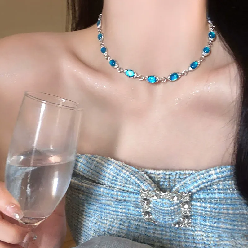 Blue Rhinestone Choker Necklace for Women - Adjustable Length Dainty Clavicle Chain, Summer Luxury Minimalist Statement Jewelry, Perfect for Evening Gowns & Party Outfits