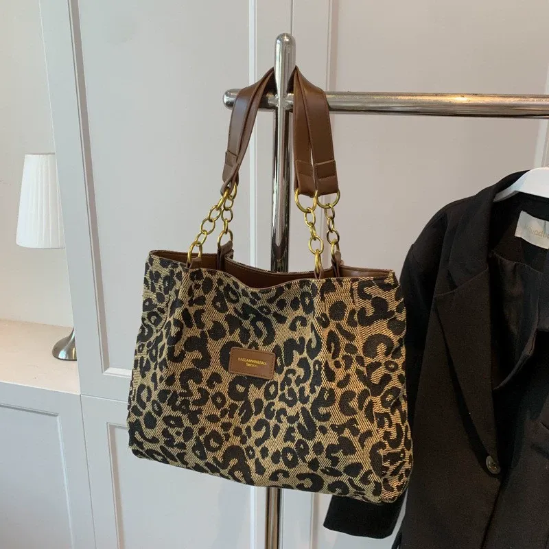 Women's Random Leopard Print Shoulder Bag, 2025 New Style Large Capacity Tote Bag for Work & Daily Used, Personalized Trendy All-match Underarm Bag