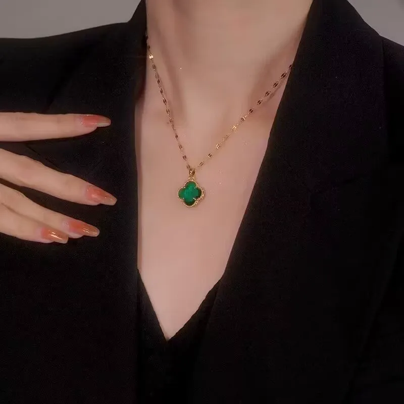 New Micro-Pavé Shiny Four-Leaf Clover Necklace for Women - 18K Gold Plated Collarbone Chain, Unique Luxury Minimalist Design, Dainty Elegant Jewelry for Daily Wear & Special Occasions, Versatile Gift