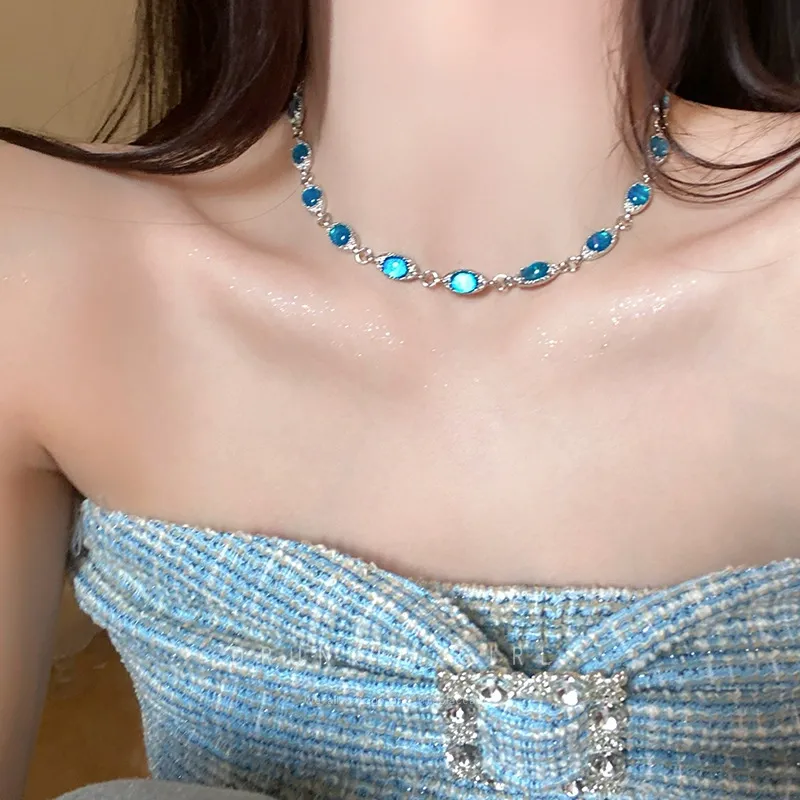 Blue Rhinestone Choker Necklace for Women - Adjustable Length Dainty Clavicle Chain, Summer Luxury Minimalist Statement Jewelry, Perfect for Evening Gowns & Party Outfits