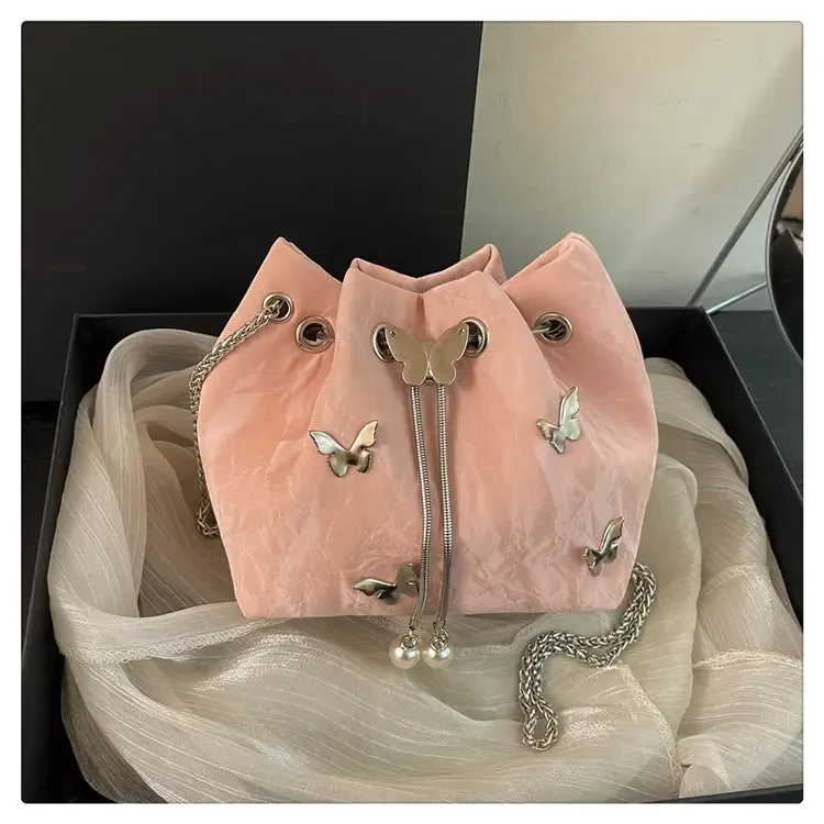 Design Pleated Drawstring Butterfly Shoulder Messenger Bag Versatile Chain Bucket Bag with Unique Pleated Design & Secure Drawstring Closure for Everyday Use