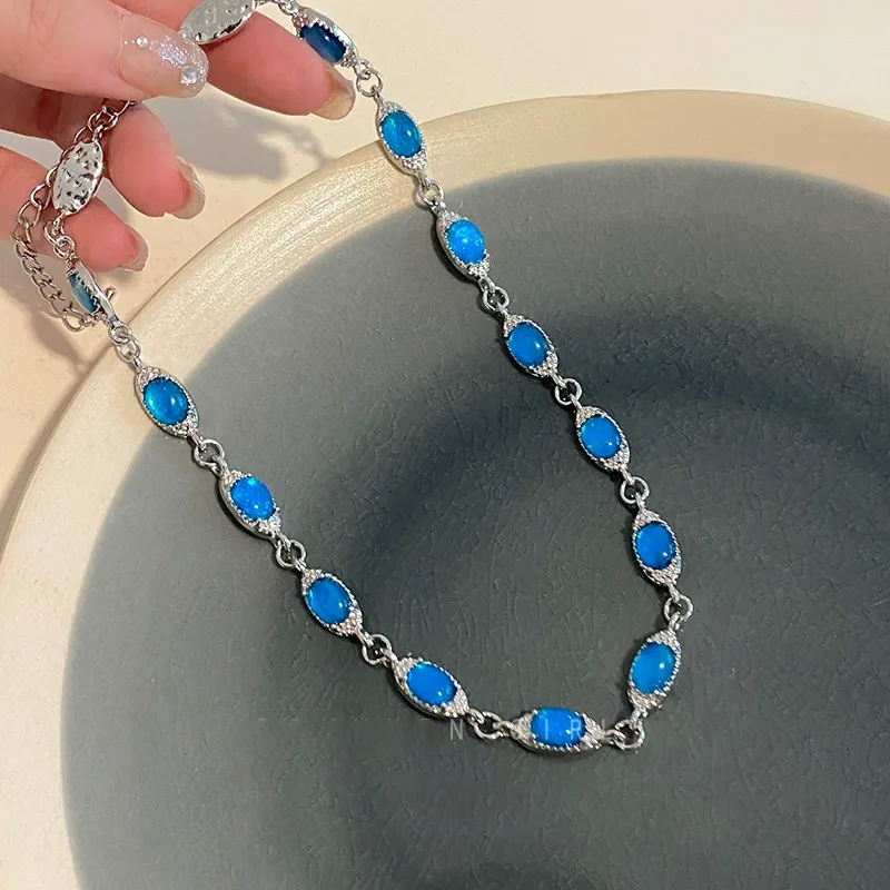 Blue Rhinestone Choker Necklace for Women - Adjustable Length Dainty Clavicle Chain, Summer Luxury Minimalist Statement Jewelry, Perfect for Evening Gowns & Party Outfits