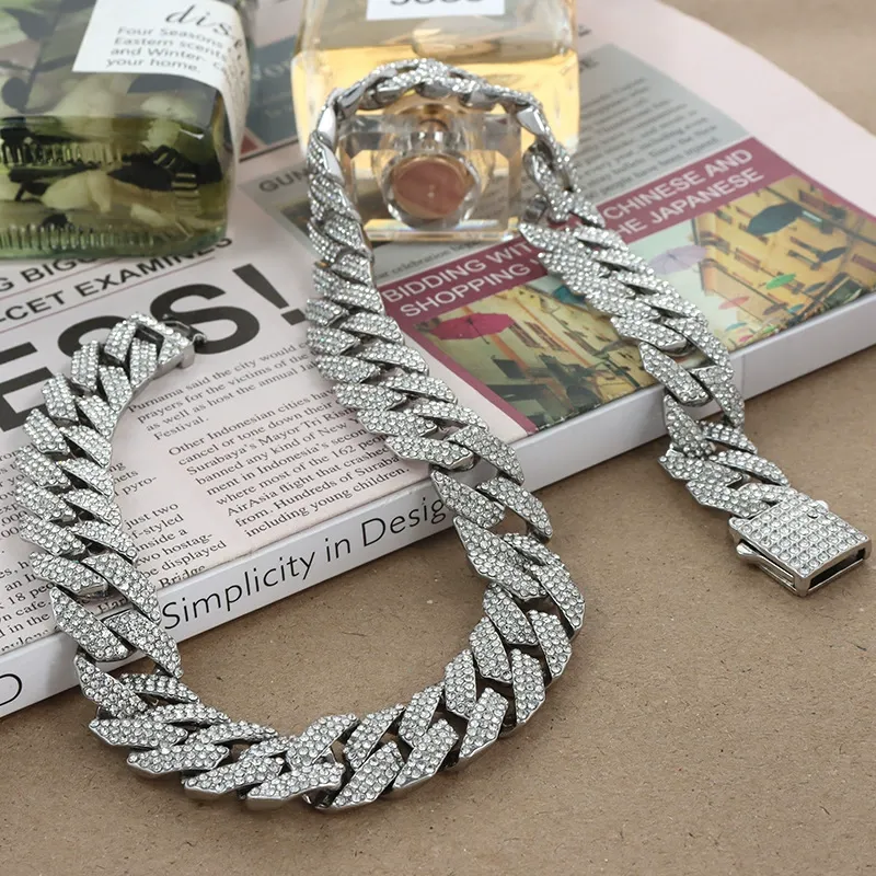 Rhinestone Decorated Cuban Chunky Chain Necklace for Men, Men's Accessories, Punk Accent Piece Cuban Link Design Statement Necklace, Men Accessories, Cuban Link Chain, Trendy Jewelry, Zinc Alloy Craftsmanship
