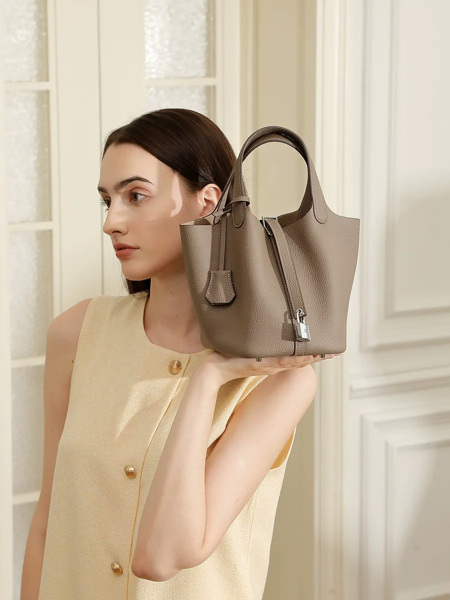 Women's Fashionable Plain Color Leather Bag, Casual Versatile Handbag with Lock Design, Trendy All-match Handbag for Daily Use, Purse