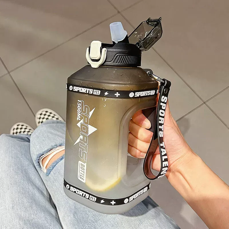 2025 Summer Gradient Large Capacity Water Bottle for Men - Portable Outdoor Sports Jug, High Temperature Resistant, with Straw, Travel & Fitness Water Cup