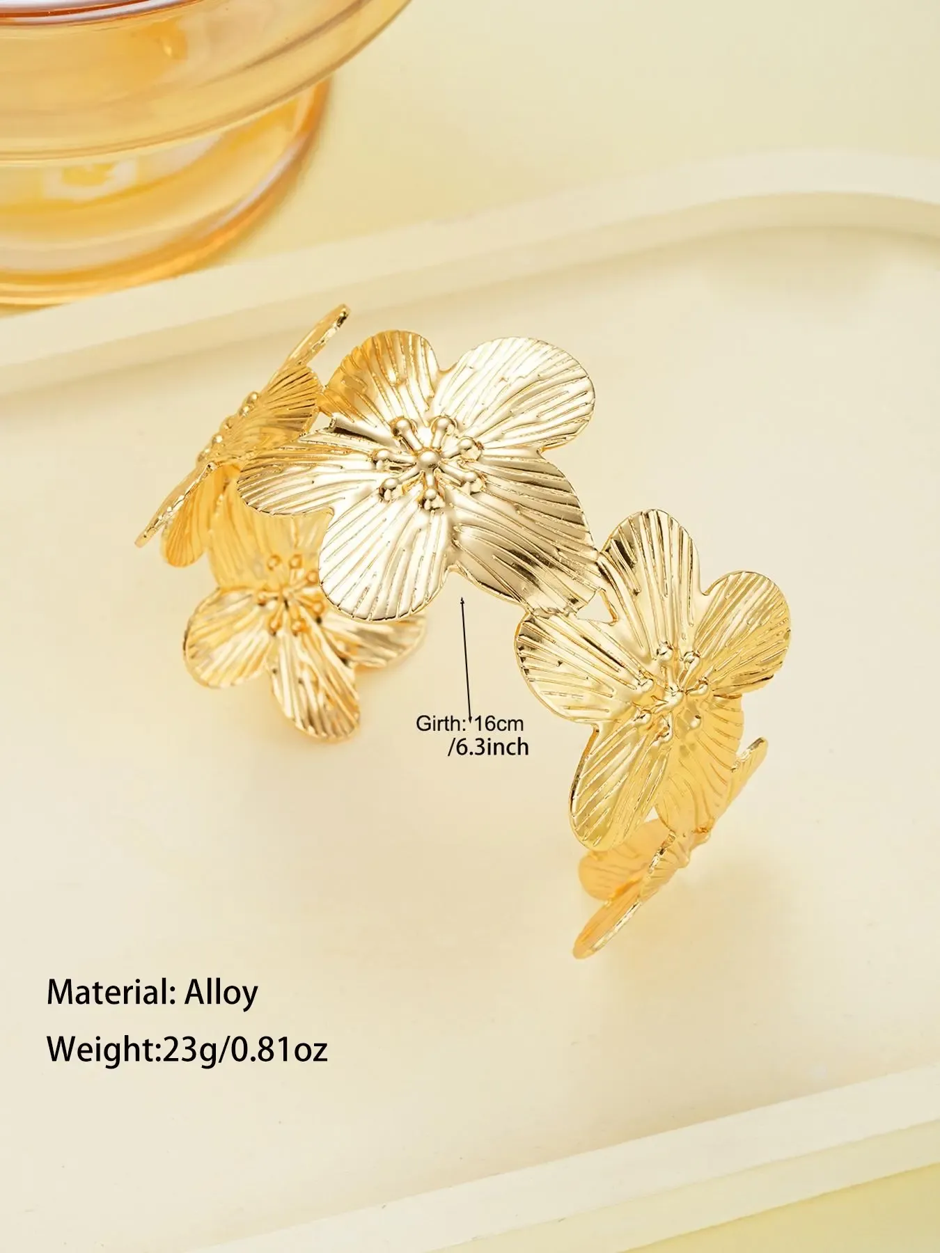 8 Pieces Hollow Floral and Bangle, Trendy Stack Bangle, Flower Design Bracelet, Bangle Bracelet Set, Elegant Women's Jewelry for All Seasons