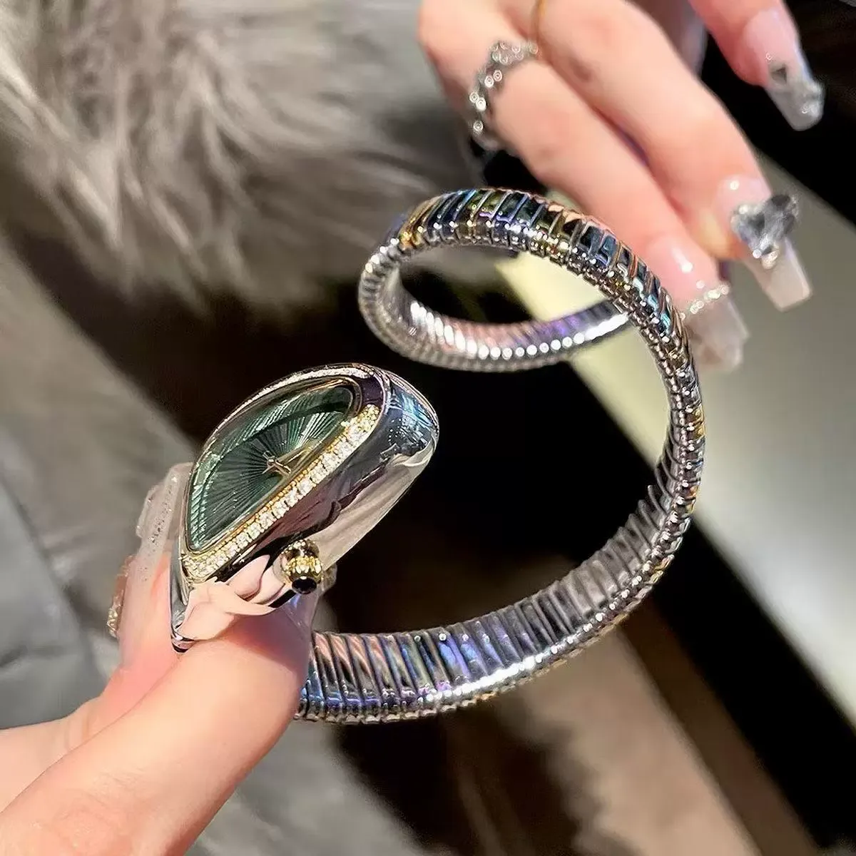 Women's Elegant Snake Design Rhinestone Decor Quartz Watch, Fashionable Wristwatch for Women & Girls, Trendy All-match & Exquisite Watch for Birthday Gift with Box, Fashionable Analog Watch