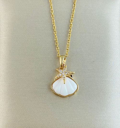 Minimalist Korean Style Titanium Steel Starfish & Shell Necklace for Women - 18K Gold Plated, Unique Ins-Inspired Dainty Jewelry, Fresh & Elegant Collarbone Chain for Daily Wear & Gifting