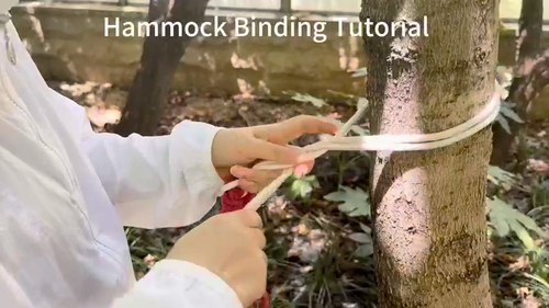 Camping hammock suitable for backyard hanging, sturdy garden, comfortable fabric, indoor tree straps, up to 600 lb load capacity, comes with travel bag, portable outdoor patio suitable for camping.