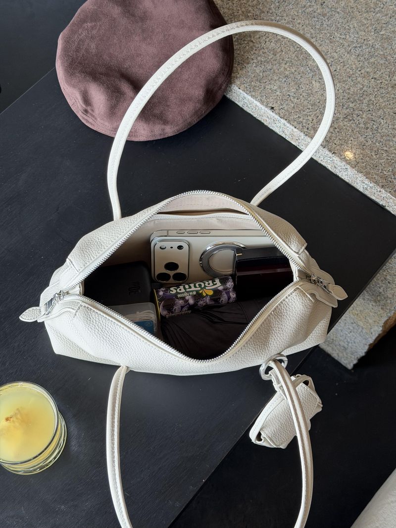 Geantă Tote din Piele Naturală pentru Femei – Elegantă, Încăpătoare și Perfectă pentru Birou