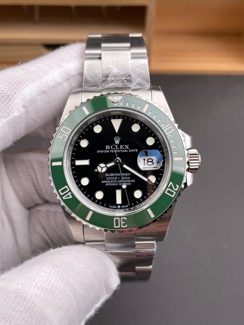 Vs三代绿水鬼 黑盘绿圈 41mm 3235机