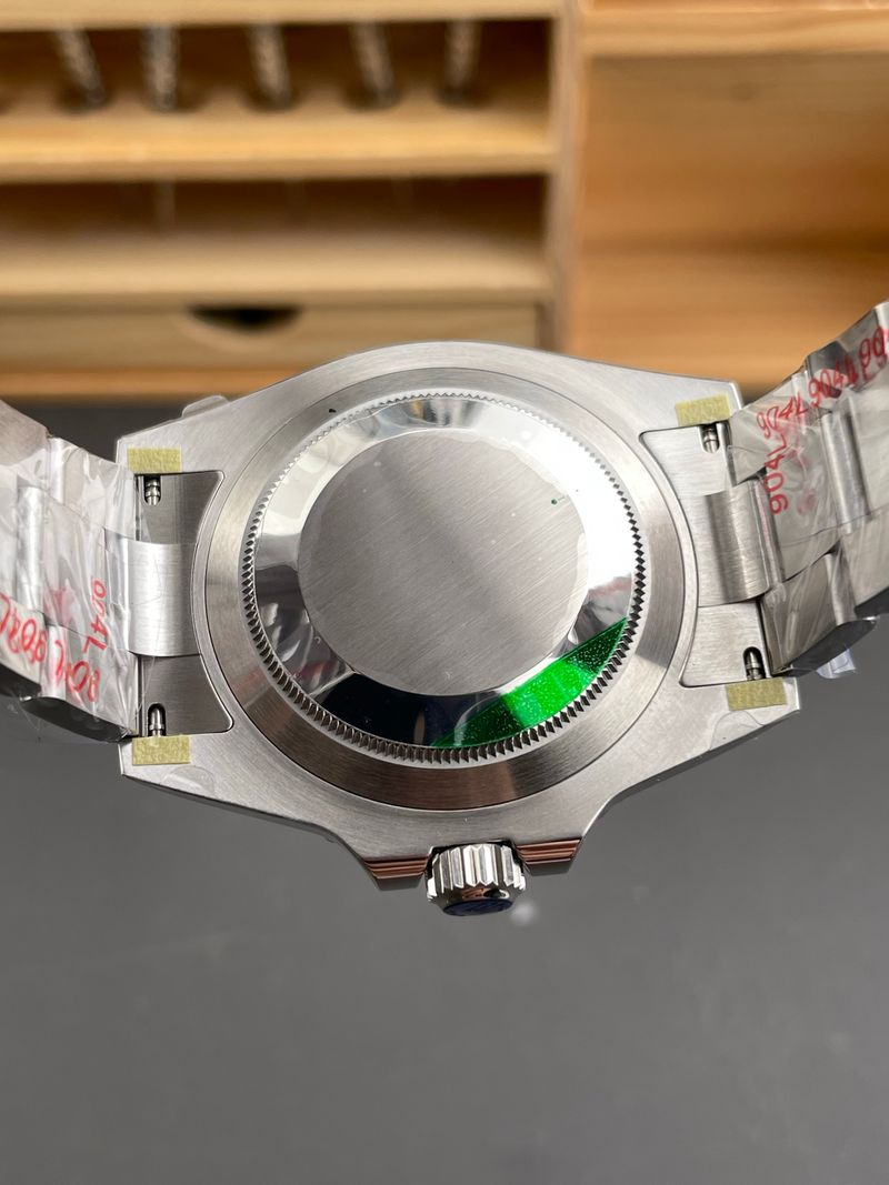 Vs三代绿水鬼 黑盘绿圈 41mm 3235机