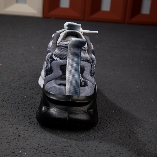 Hot selling men's sports shoes