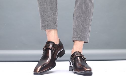 New men's pointed toe British men's leather shoe