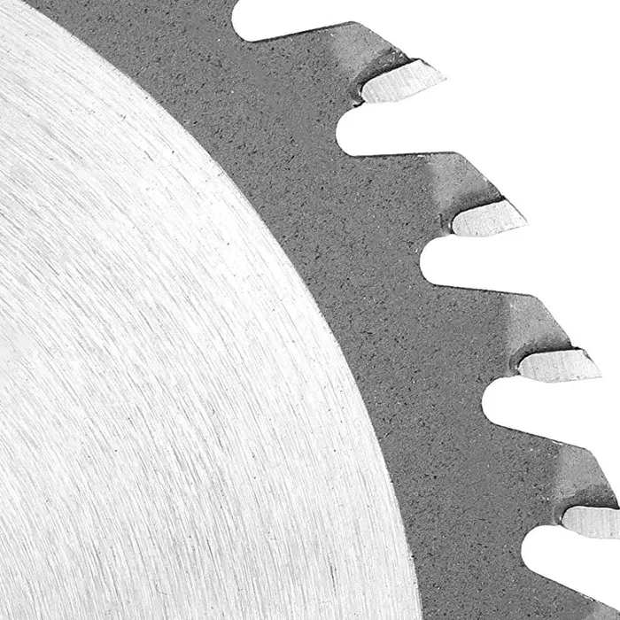 Ultra-thin alloy cutting disc