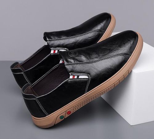 Comfortable and trendy young people's small leather shoes for work
