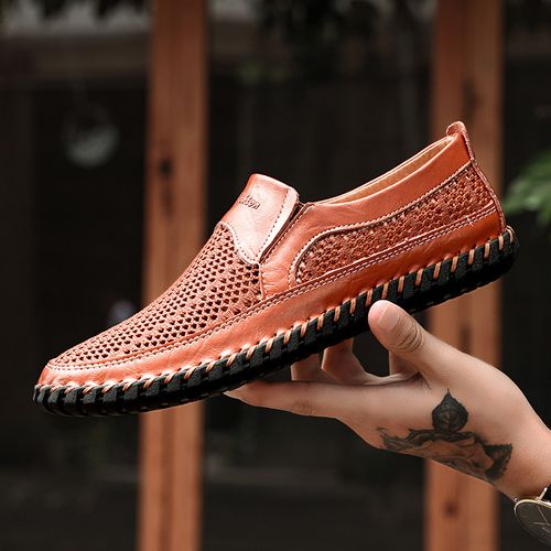 Summer sandals for men: breathable mesh shoes with comfortable soft soles, slip-on leather shoes