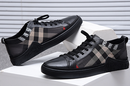Slip-on soft-soled casual sneakers