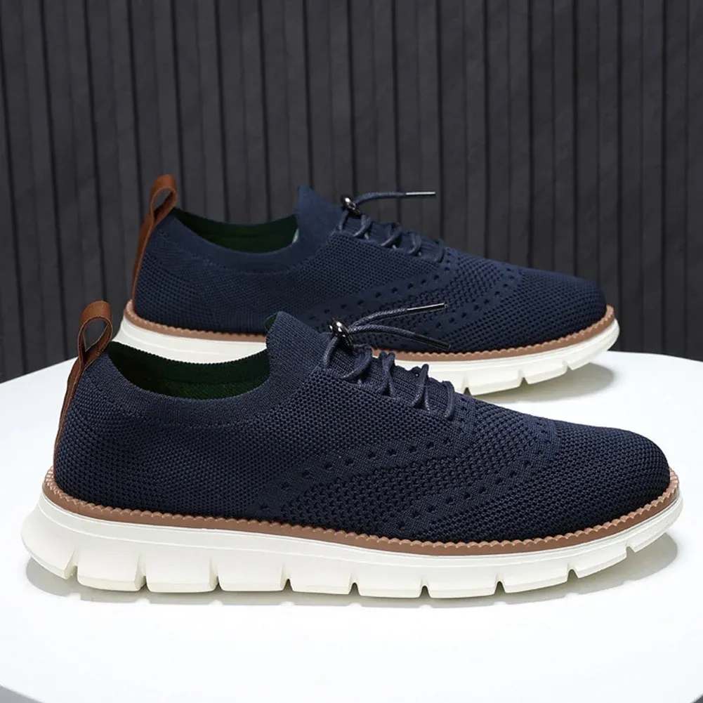 New lightweight lace-up casual men's shoes