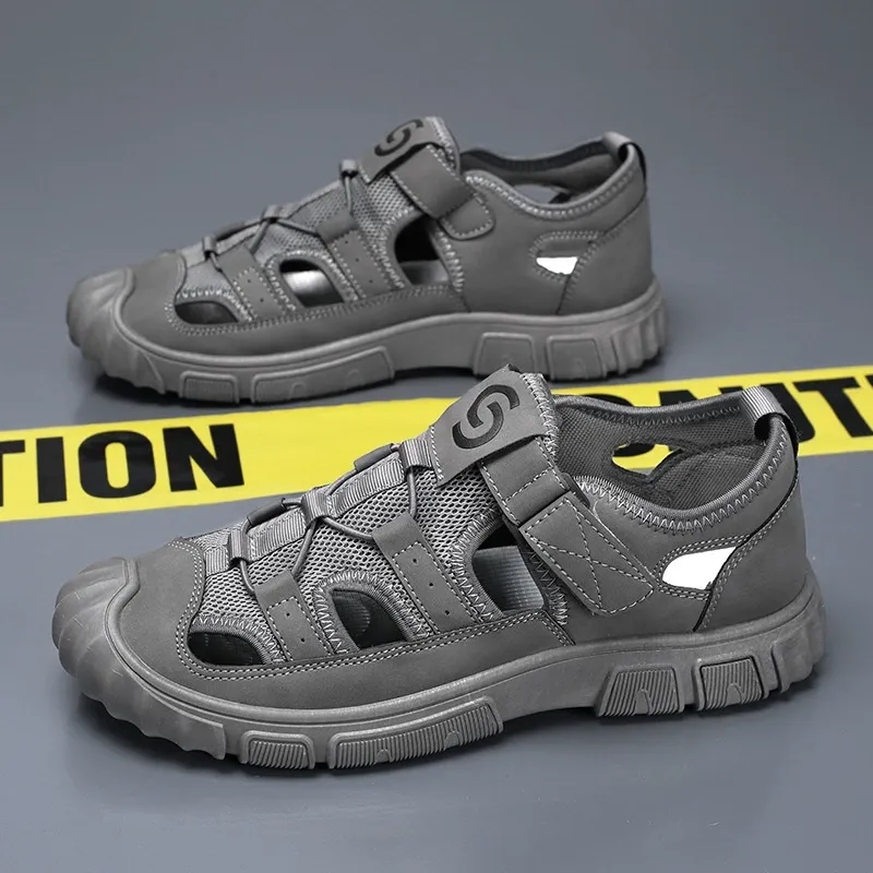 Men's breathable hollow closed toe sandals