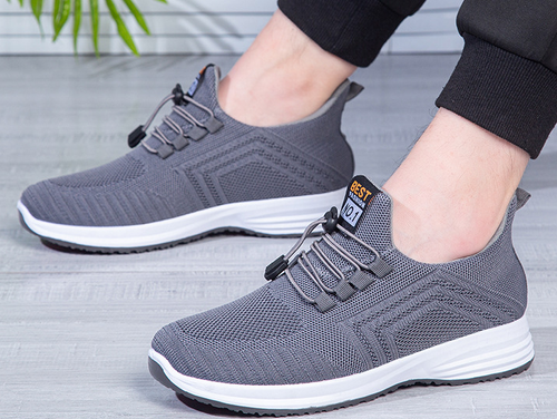 Lightweight breathable casual soft-soled shoes